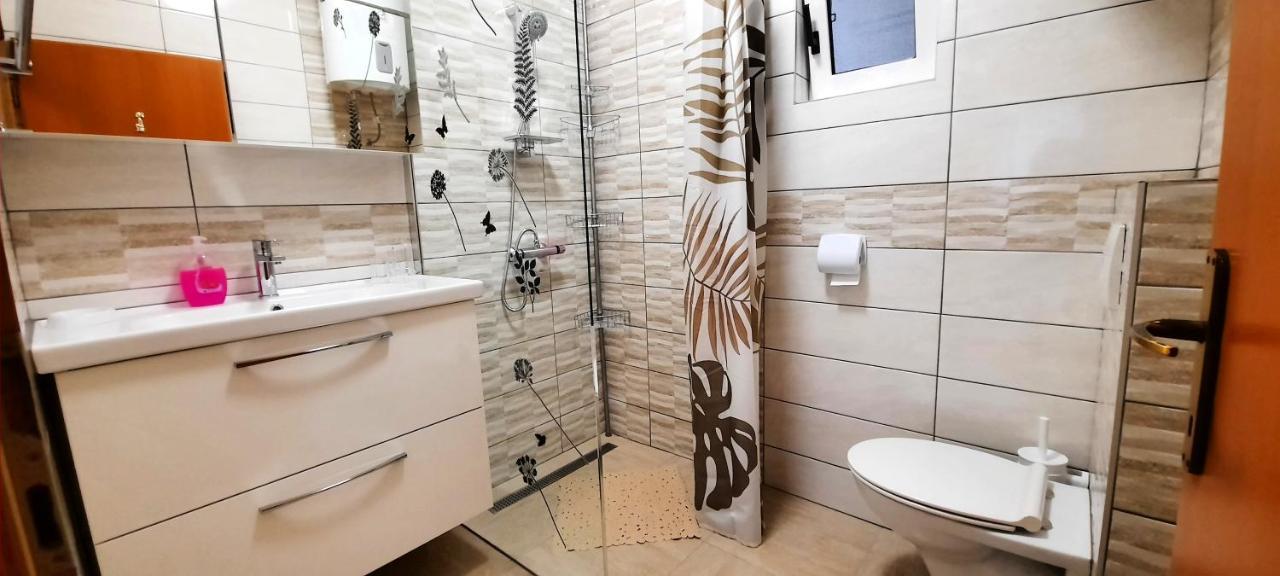Apartment Miroslav Krk Town Luaran gambar