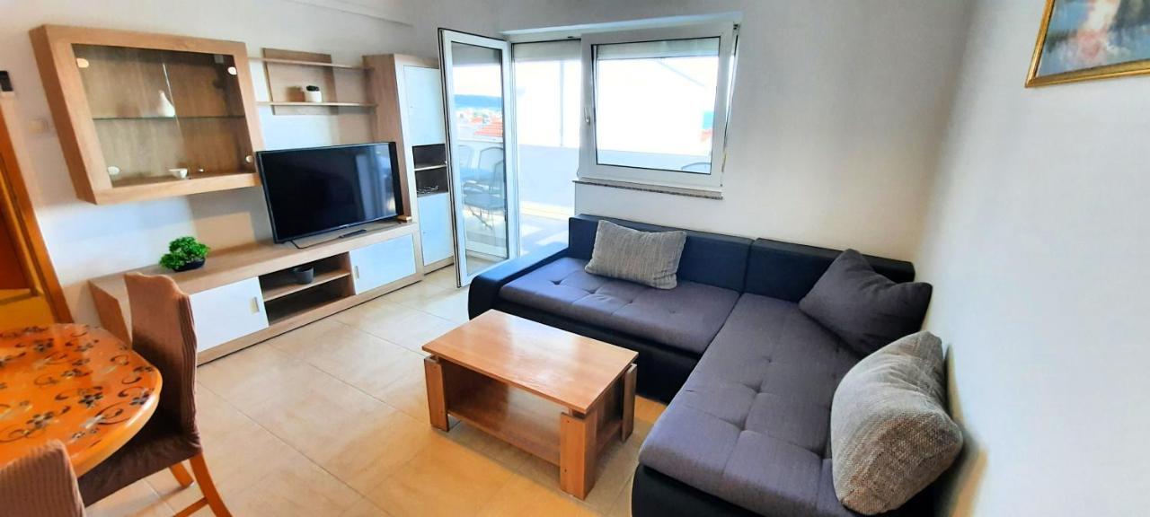 Apartment Miroslav Krk Town Luaran gambar